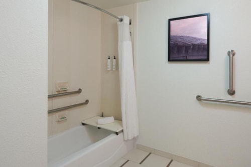 Superior King Room Near ICON Park ORL 4 Luxury Bookings