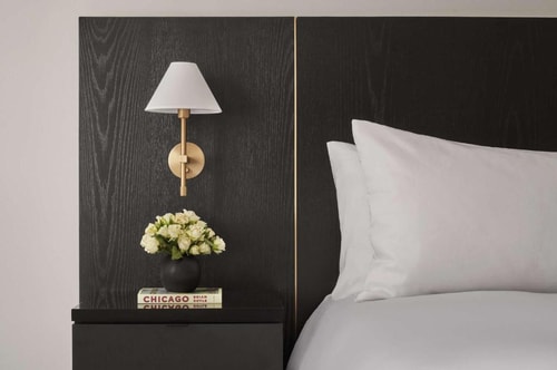 Guest Room Near Carbide Carbon Building CHI 1 Luxury Bookings