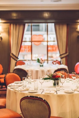 Deluxe King Room Near Mama Halal Food NYC 12 Luxury Bookings