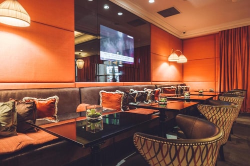 Deluxe King Room Near Mama Halal Food NYC 13 Luxury Bookings
