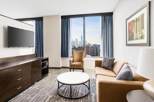 King Room Near Quik Park NYC 5 Luxury Bookings