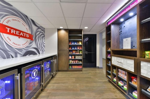 King Studio Suite Near Baseball Park LAS 10 Luxury Bookings