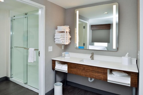 King Studio Suite Near Baseball Park LAS 3 Luxury Bookings