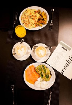 Gallery King Near Matto Espresso NYC 14 Luxury Bookings