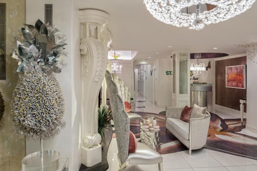 Persona Queen Near Cuco de Frutos Gallery NYC 10 Luxury Bookings
