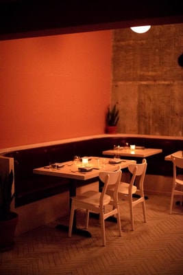Superior Queen Room Near Capricious NYC 8 Luxury Bookings
