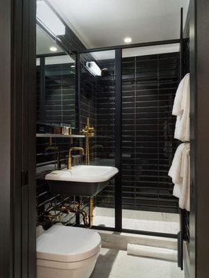 Interior Queen Near Gristedes NYC 5 Luxury Bookings