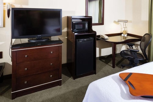 King Room Near Mega Cleaners LAS 1 Luxury Bookings