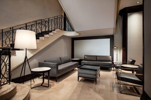 Deluxe Double Room Near Bill's Bar & Burger NYC 12 Luxury Bookings