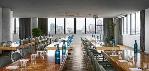 Standard King Room Near Rooftop Cinema Club CHI 5 Luxury Bookings