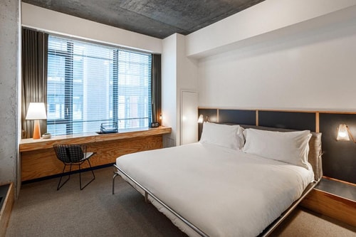 Standard King Room Near Rooftop Cinema Club CHI Luxury Bookings