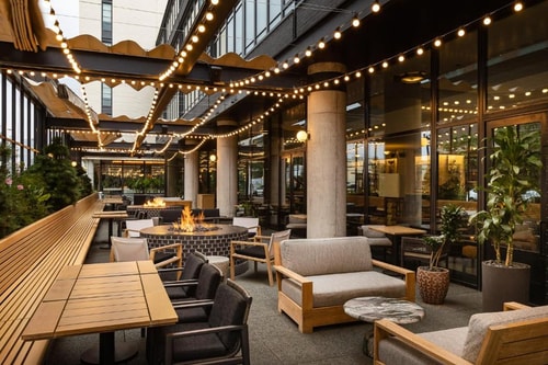 Standard King Room Near Rooftop Cinema Club CHI 11 Luxury Bookings
