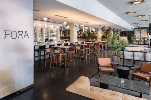 Standard King Room Near Rooftop Cinema Club CHI 10 Luxury Bookings