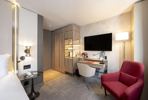 Superior Room Near Bryant Park NYC 4 Luxury Bookings