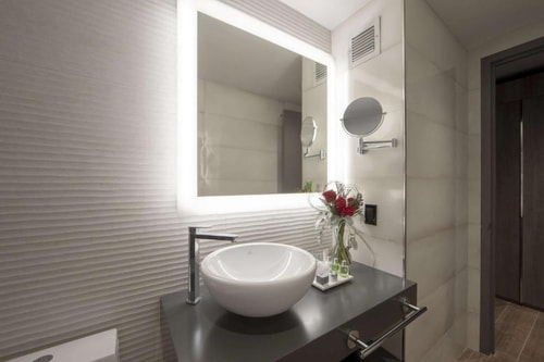 Superior Room Near Bryant Park NYC 5 Luxury Bookings
