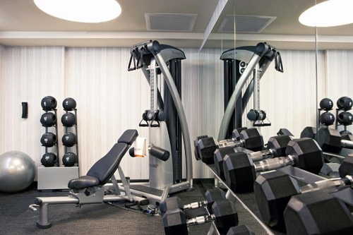 Queen Studio Near T Mobile NYC 13 Luxury Bookings