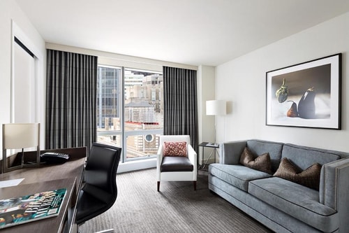Queen Studio Near T Mobile NYC 4 Luxury Bookings