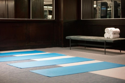 Executive King Near Royal Family Productions NYC 5 Luxury Bookings