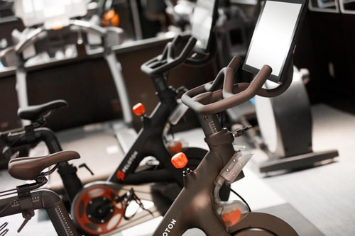 Executive King Near Royal Family Productions NYC 10 Luxury Bookings