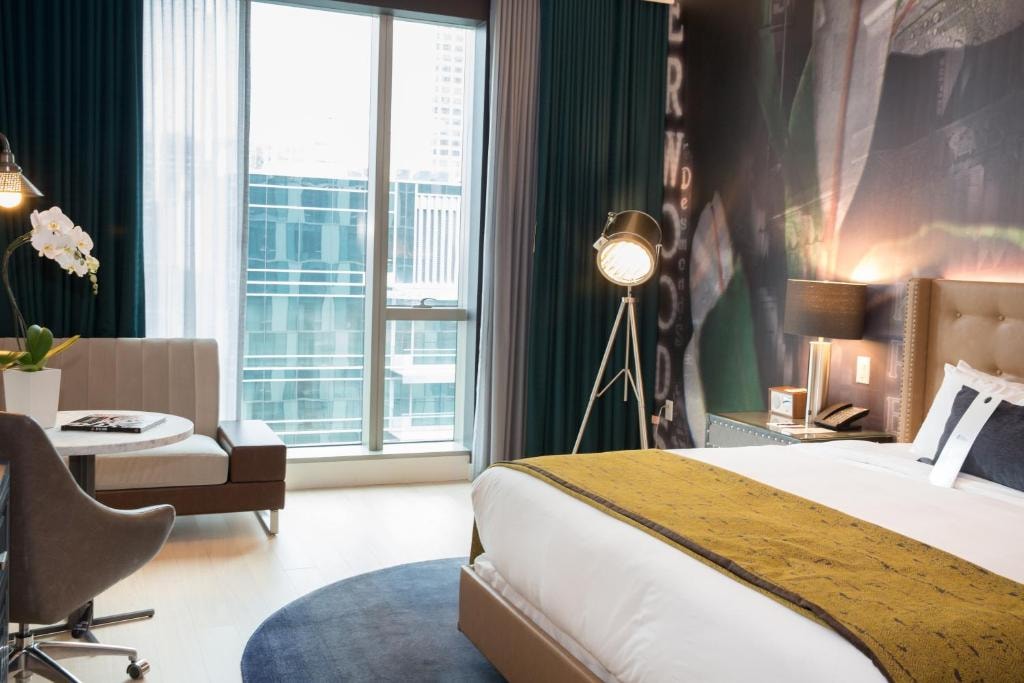 Premium Room Near Zahn Emergency Housing LA Luxury Bookings