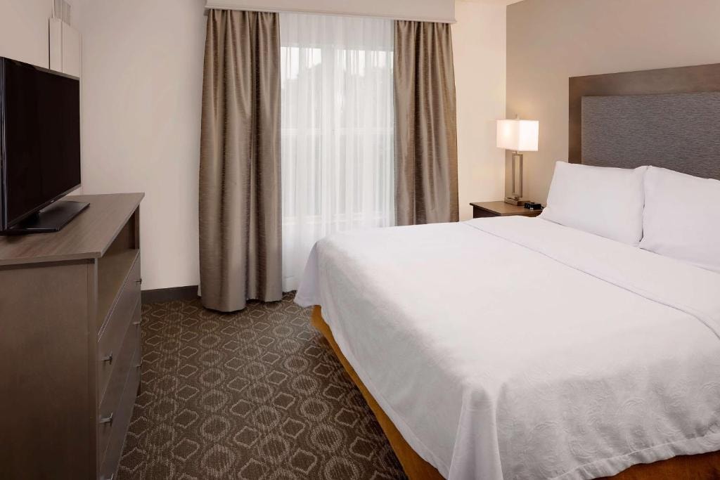 Double Suite Near Aerotek ORL Luxury Bookings