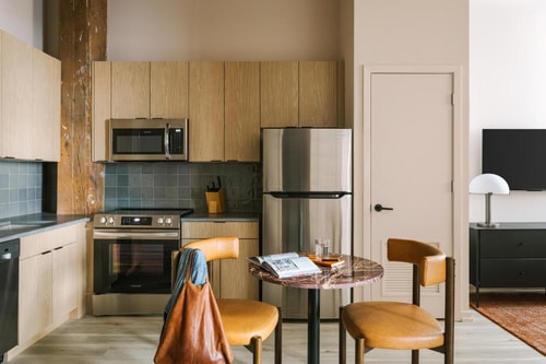 One Bedroom Apartment Near One Body CHI 3 Luxury Bookings