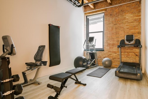 One Bedroom Apartment Near One Body CHI 14 Luxury Bookings