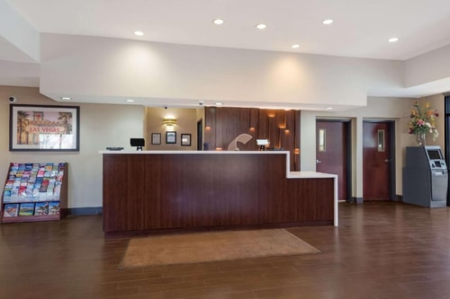 Standard King Room Near TemperPack LAS 6 Luxury Bookings