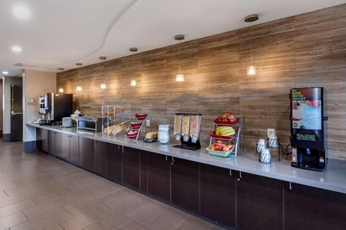 King Room Near Christensen Dental LAS 9 Luxury Bookings