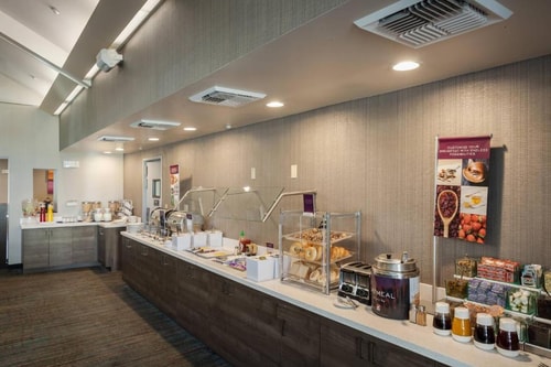 Queen Studio Near National Car Rental LAS 10 Luxury Bookings