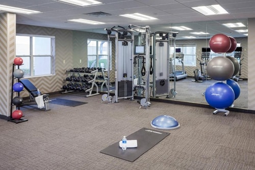 Queen Studio Near National Car Rental LAS 13 Luxury Bookings