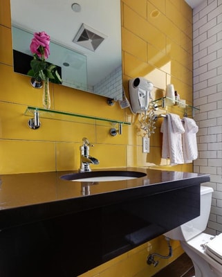 Standard Queen Room Near Thai Diner NYC 3 Luxury Bookings