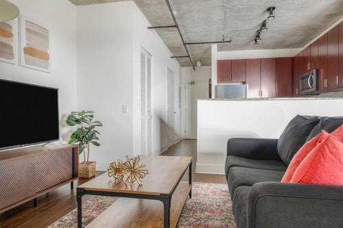 Studio Apartment Near IL Park CHI 10 Luxury Bookings