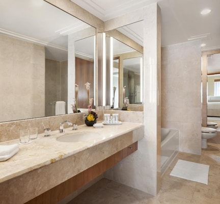 Superior King Room Near The Union League Club NYC 7 Luxury Bookings