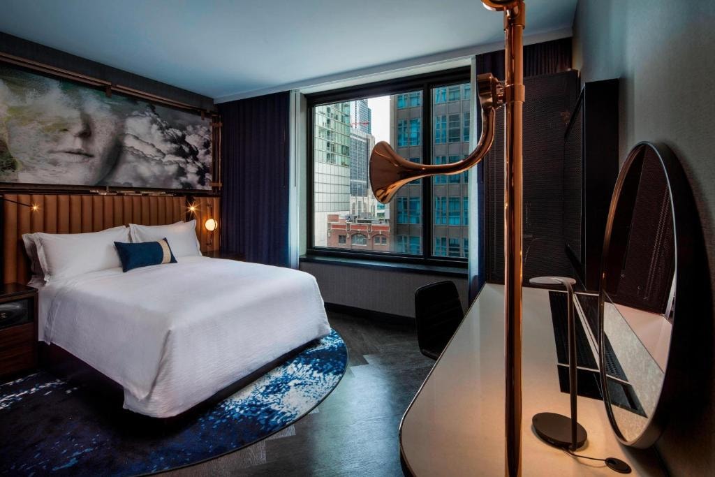 Queen Room Near Ron of Japan CHI Luxury Bookings