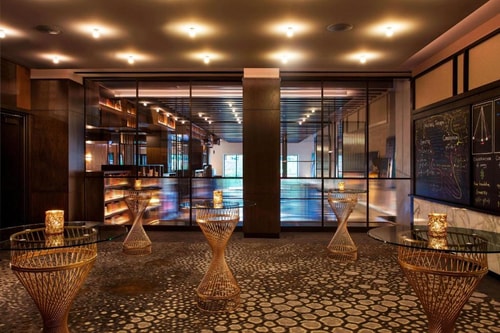 Queen Room Near Ron of Japan CHI 12 Luxury Bookings