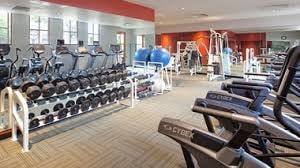 Queen Room Near McDonalds Chi 13 Luxury Bookings