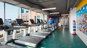 Queen Room Near McDonalds Chi 14 Luxury Bookings