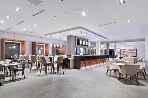 King Room Near Bob Carr Theater ORL 12 Luxury Bookings