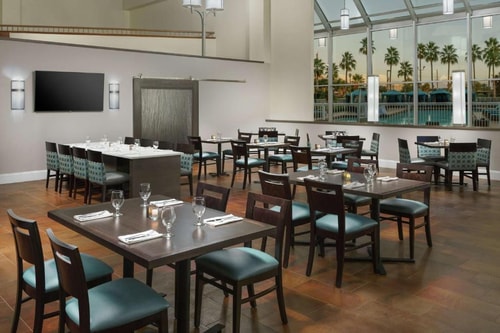 King Room Near Airport Lakes Park ORL 10 Luxury Bookings