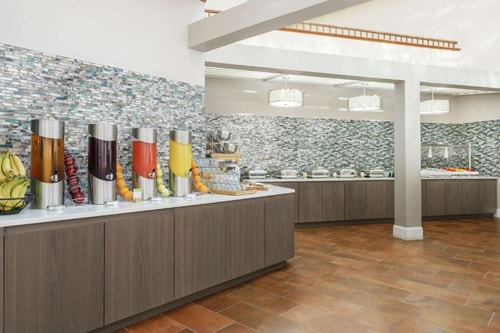 King Room Near Airport Lakes Park ORL 7 Luxury Bookings