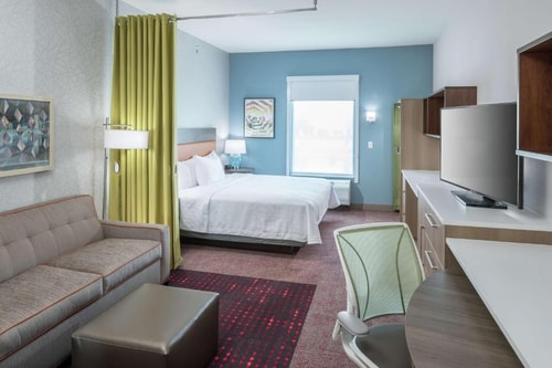 King Studio Suite Near Airport Lakes Park ORL Luxury Bookings