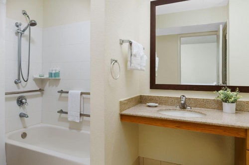 King Studio Near Cranes Roost Park ORL 4 Luxury Bookings