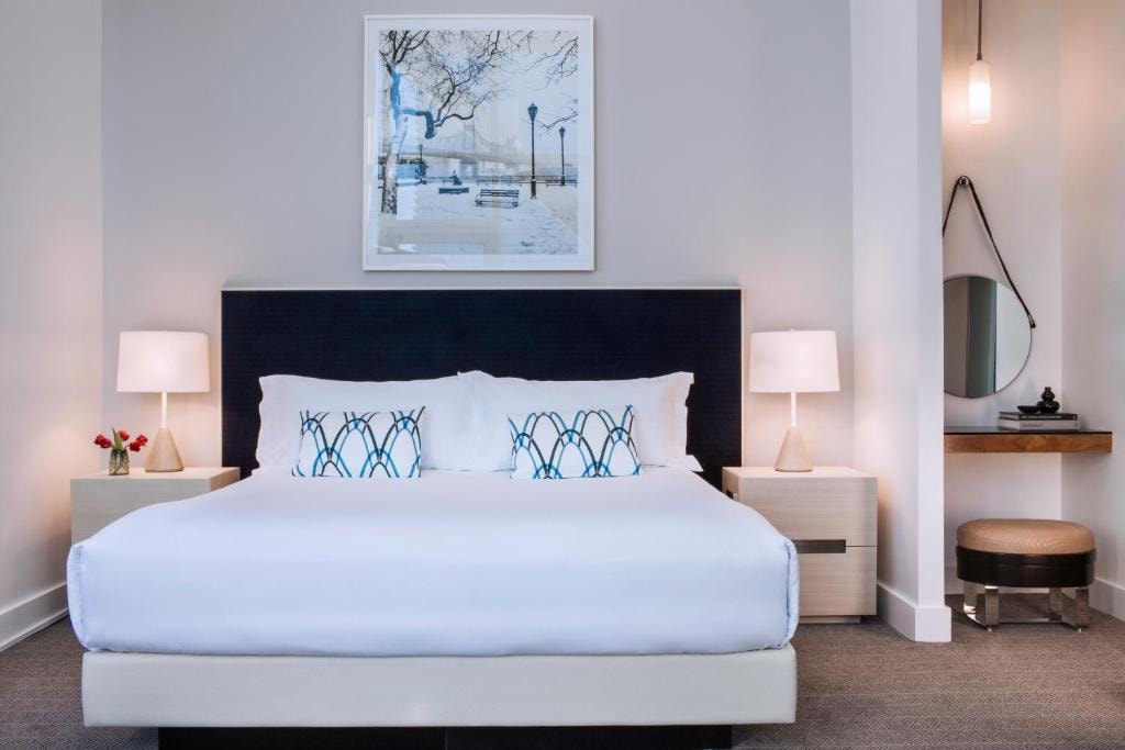 King Room Near Pier 88 NYC Luxury Bookings