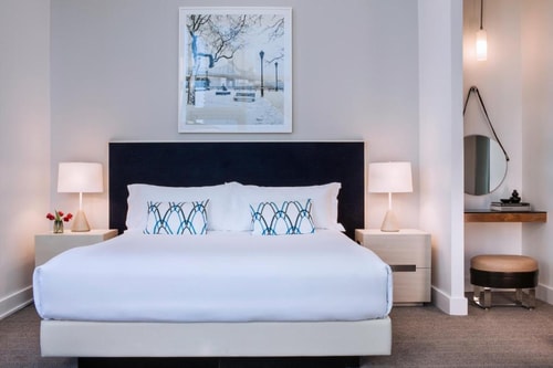 King Room Near Pier 88 NYC Luxury Bookings