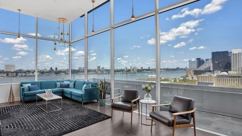 King Room Near Pier 88 NYC 13 Luxury Bookings
