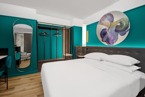 King Room Near Bryant Park NYC Luxury Bookings