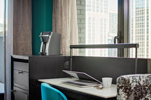 King Room Near Bryant Park NYC 6 Luxury Bookings