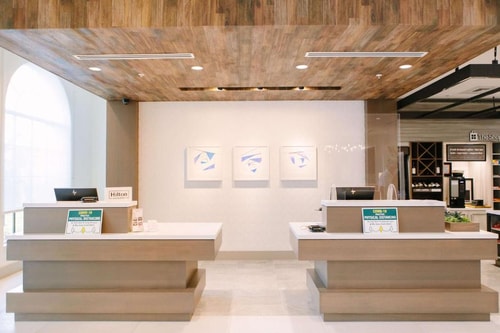 King Room Near Whole Foods Market ORL 11 Luxury Bookings