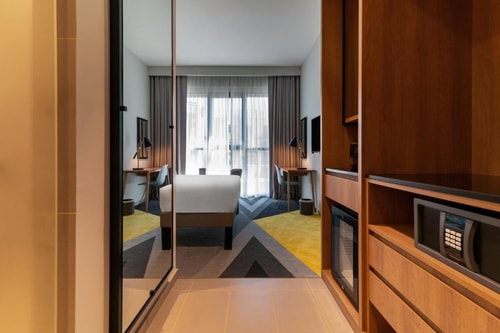 Standard Room Near Gold Souq Metro Station 2 10 Luxury Bookings